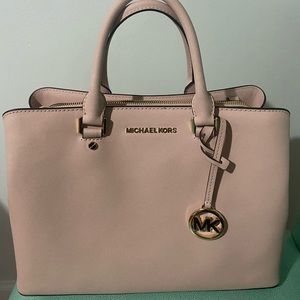 Michael Kors hand bag